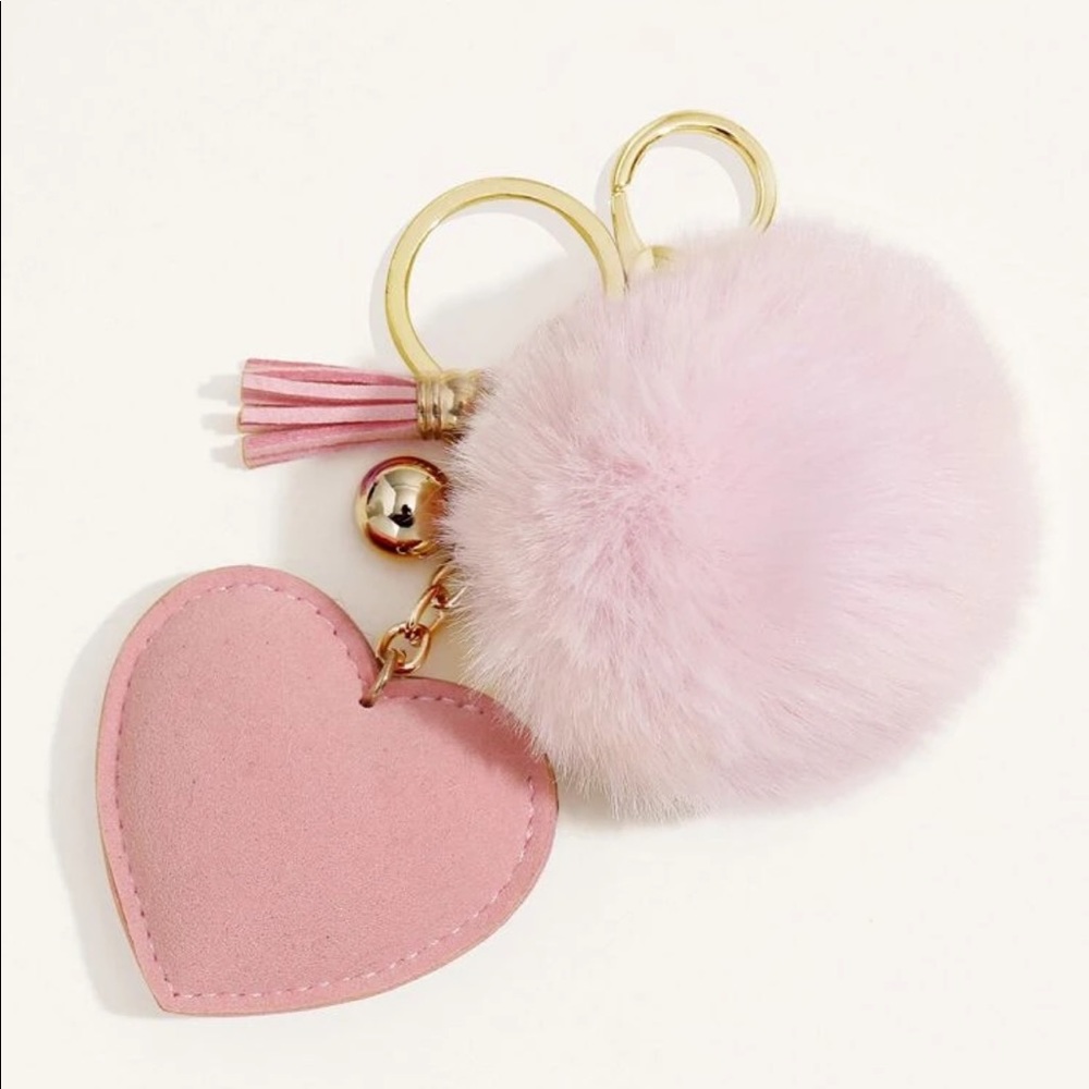Brand new heart keychain - Picture 2 of 3